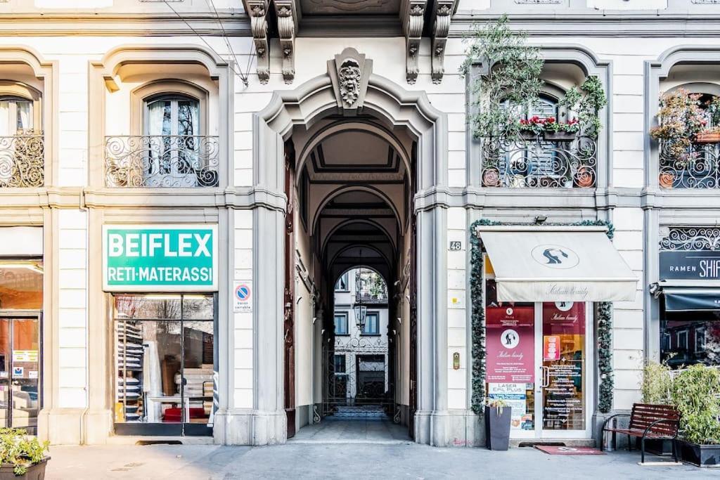 Ad Un Passo Dal Duomo Elegante Appartamento Wifi Милано Екстериор снимка